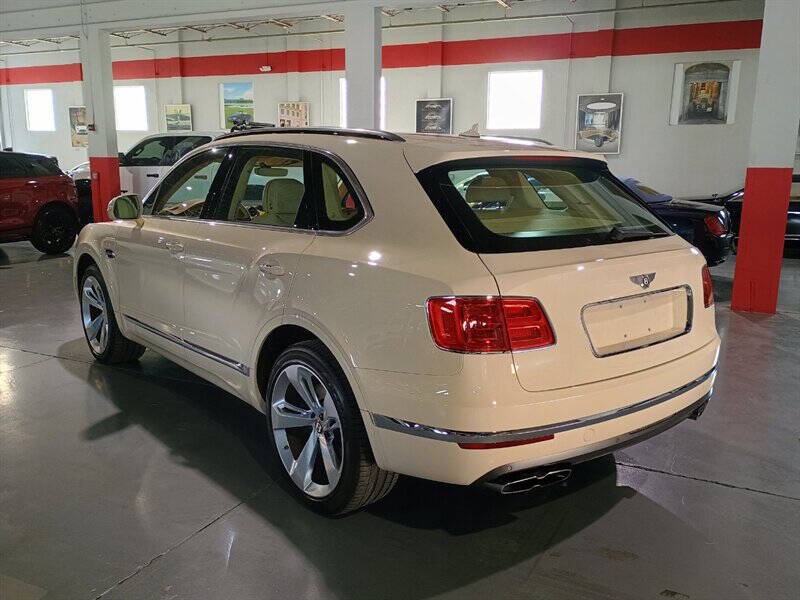 2019 Bentley Bentayga 6