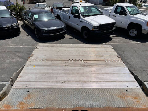 2017 Freightliner M2 106