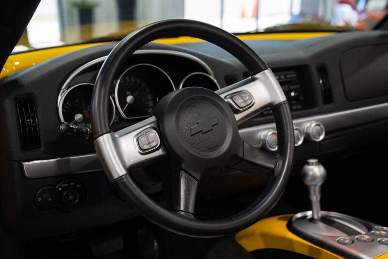 2004 Chevrolet SSR LS