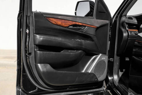 2016 Cadillac Escalade ESV Luxury Collection