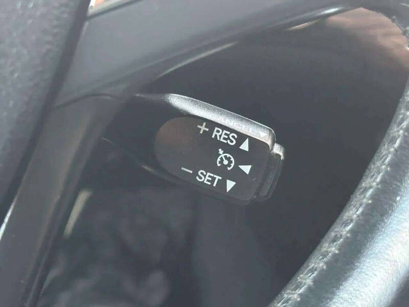 2013 Toyota Avalon XLE