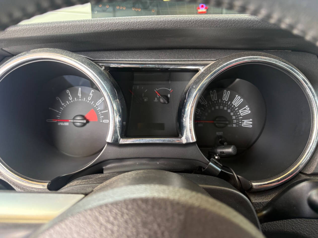 2006 Ford Mustang 40