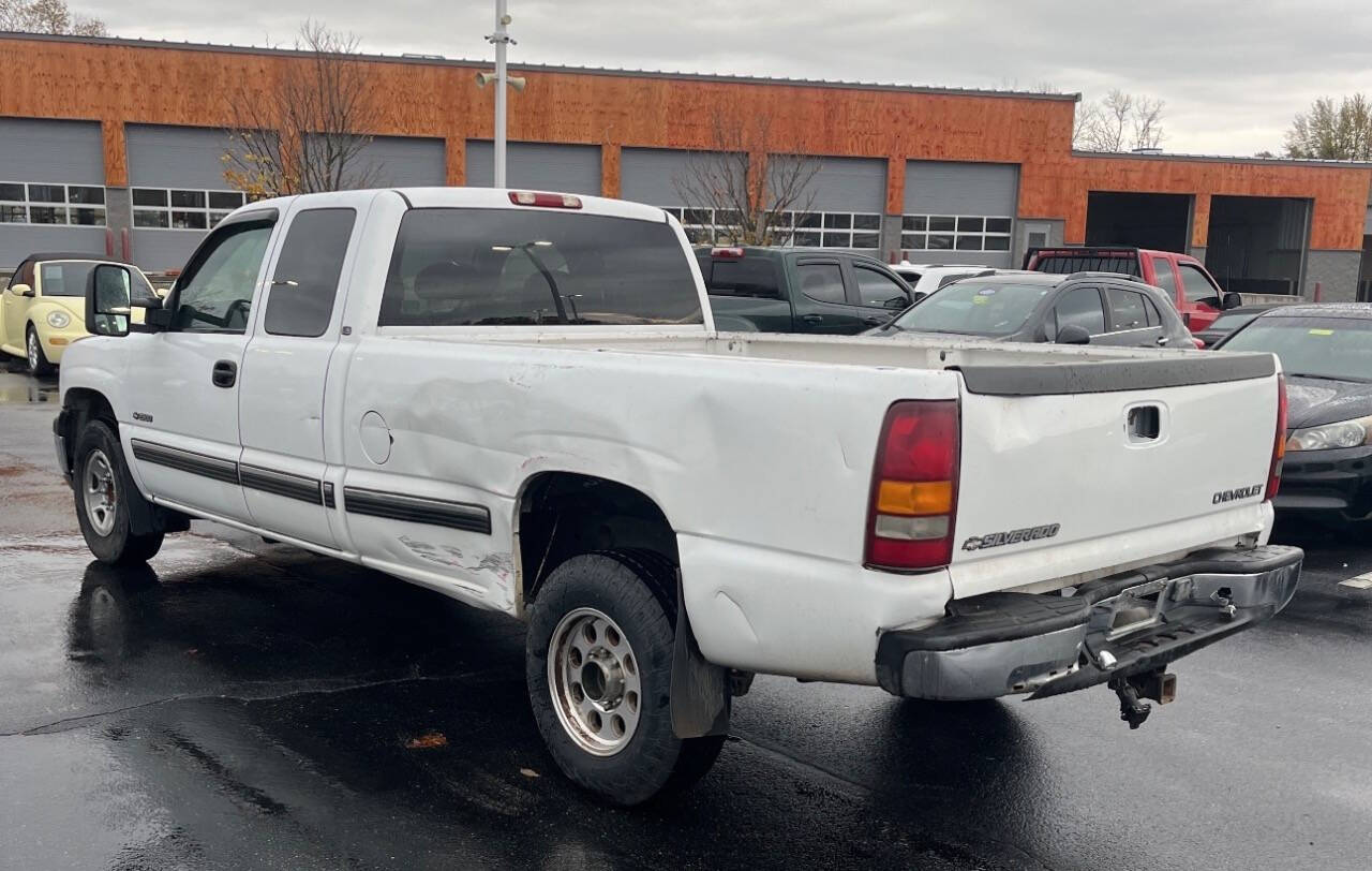 2000 Chevrolet Silverado 2500 for sale at HEARTLAND AUTO SALES in Indianapolis, IN