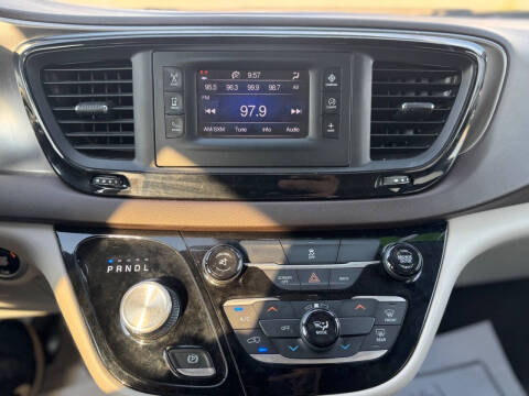 2017 Chrysler Pacifica Touring