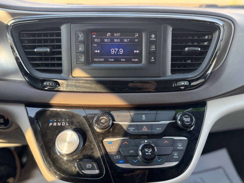 2017 Chrysler Pacifica Touring