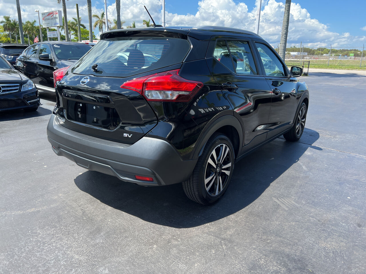 2019 Nissan Kicks Wagon - $16,900
