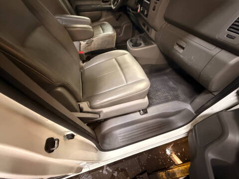 2013 Nissan NV 2500 HD S