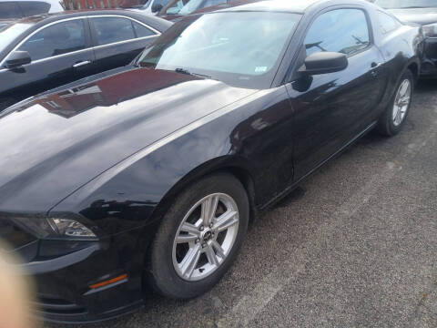 2014 Ford Mustang V6