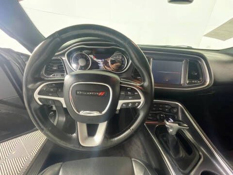 2017 Dodge Challenger SXT