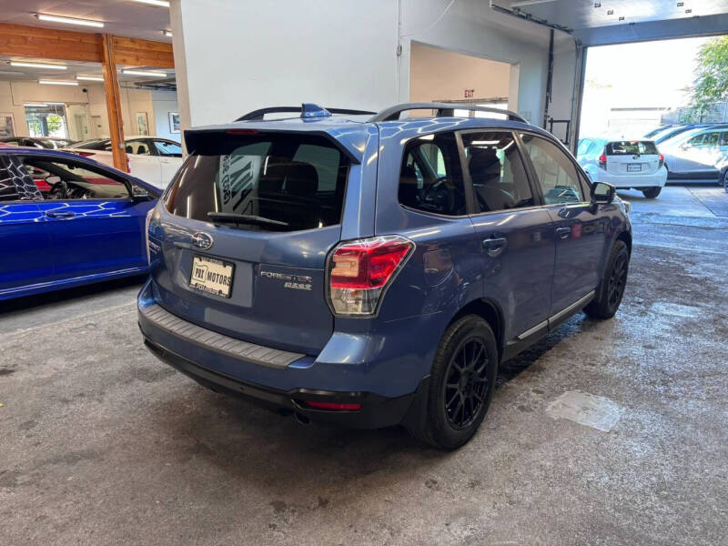 2017 Subaru Forester 2.5i Touring
