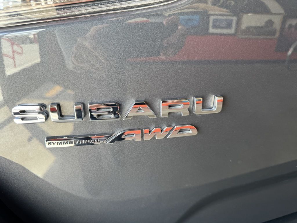2023 Subaru Forester 24