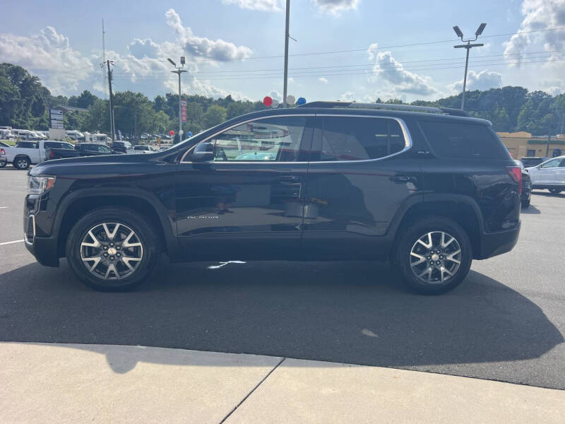 2023 GMC Acadia SLT