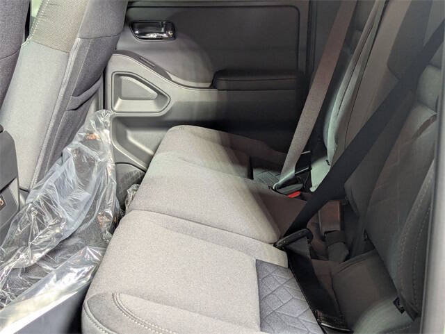 2025 Nissan Frontier SV