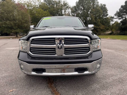 2015 RAM 1500 SLT