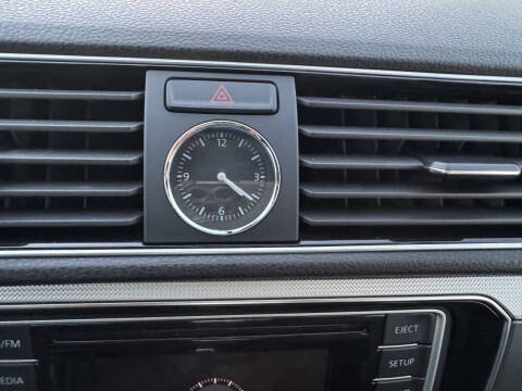 2016 Volkswagen Passat 1.8T R-Line