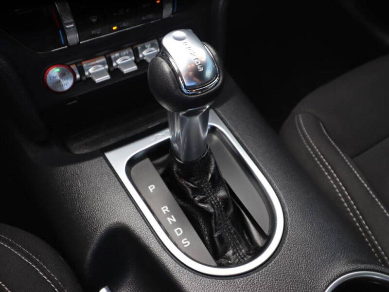 2022 Ford Mustang EcoBoost