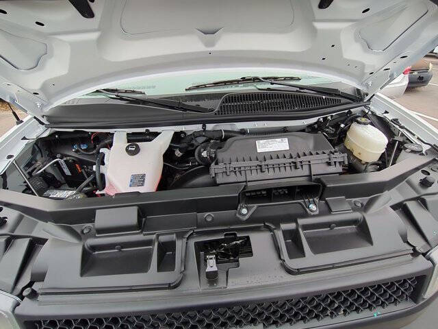 2025 Chevrolet Express 2500