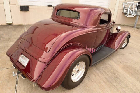1933 Ford Model 18