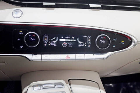 2024 Genesis GV70 2.5T Standard