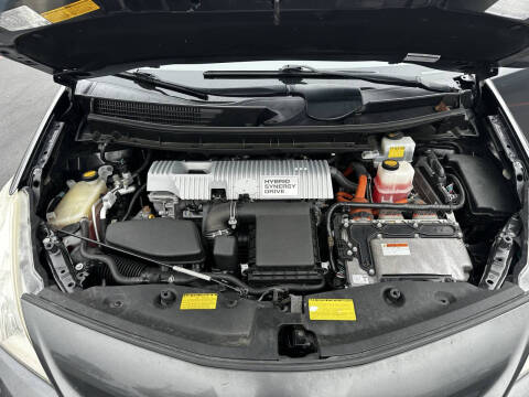 2012 Toyota Prius v Three