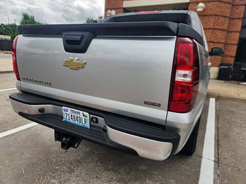 2011 Chevrolet Avalanche LS