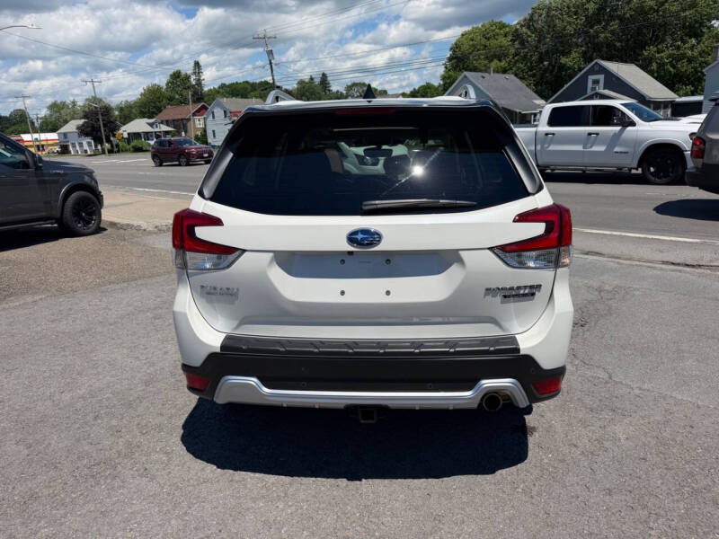 2024 Subaru Forester Touring
