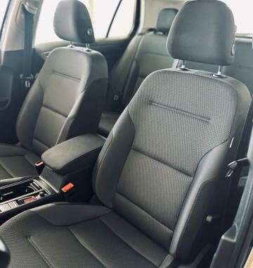 2017 Volkswagen e-Golf SE