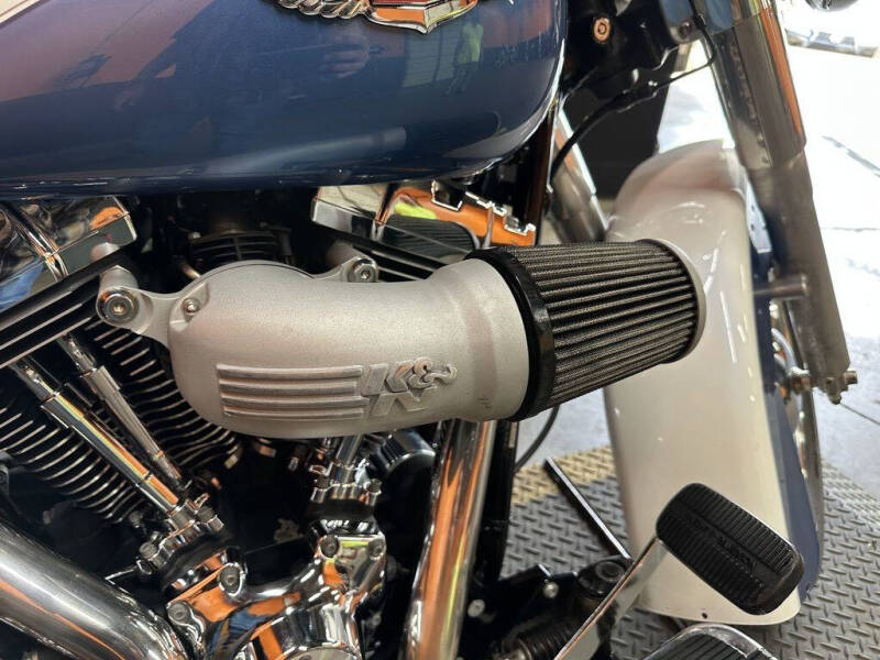 2005 Harley-Davidson FLSTN - Softail Deluxe