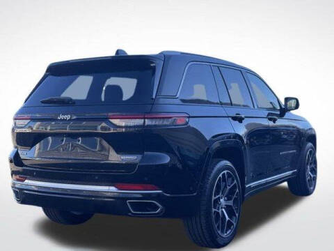 2023 Jeep Grand Cherokee Summit
