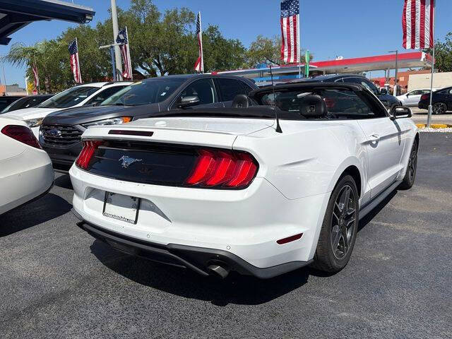 2022 Ford Mustang EcoBoost