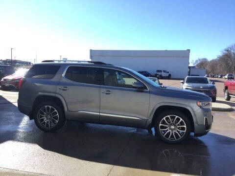 2023 GMC Acadia Denali