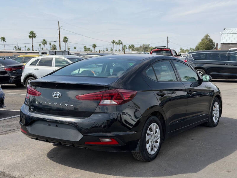 2020 Hyundai Elantra SE