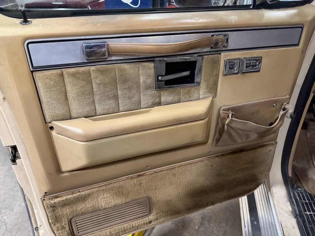 1987 Chevrolet R/V 20 Series 35
