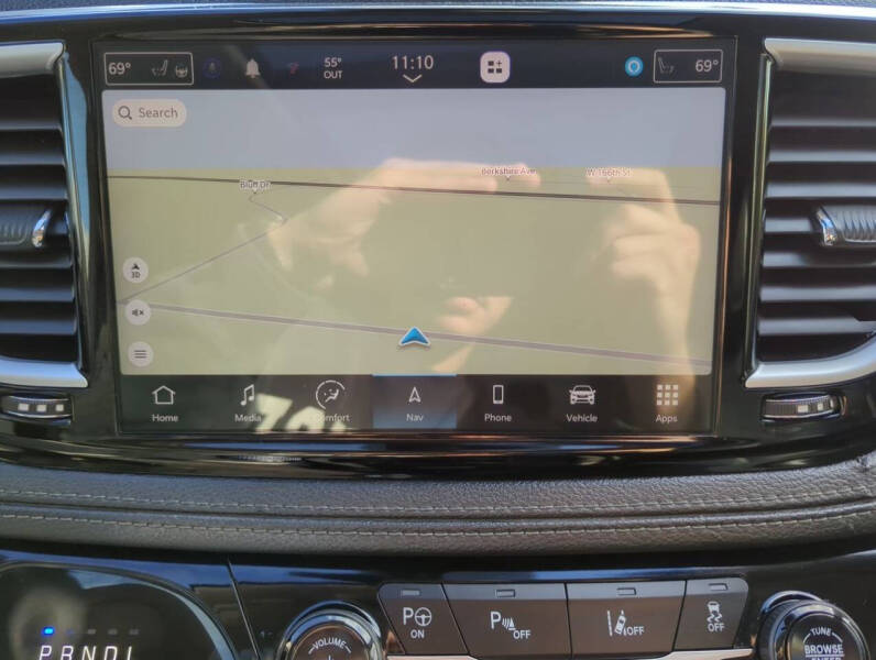 2023 Chrysler Pacifica Plug-In Hybrid Limited