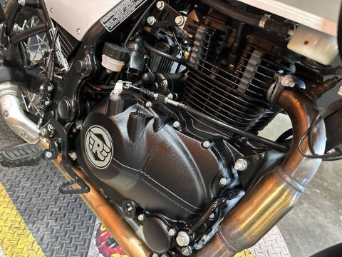 2023 Royal Enfield Himalayan Mirage Silver
