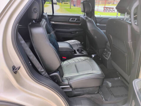 2017 Ford Explorer Platinum