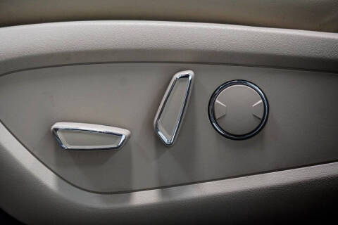 2019 Lincoln Nautilus Select