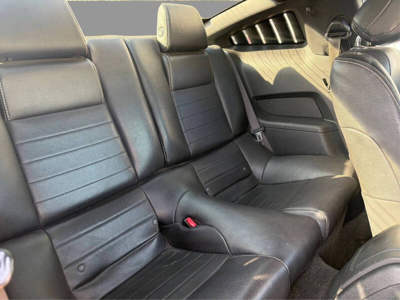2012 Ford Mustang V6 Premium