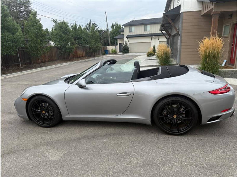 2017 Porsche 911 Carrera