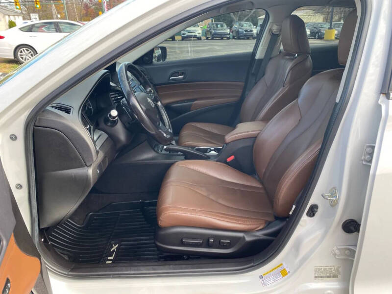 2020 Acura ILX w/Premium