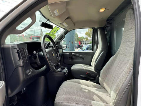 2020 Chevrolet Express 2500