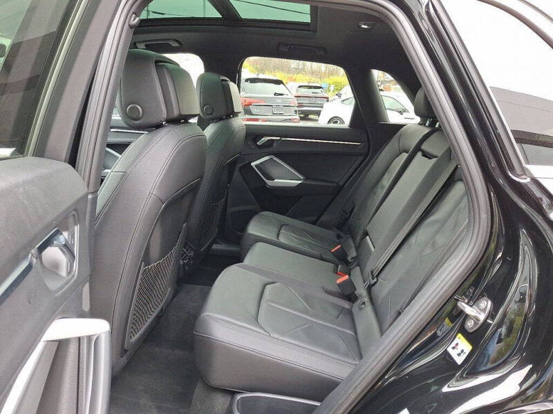 2022 Audi Q3 quattro S line Premium 45 TFSI