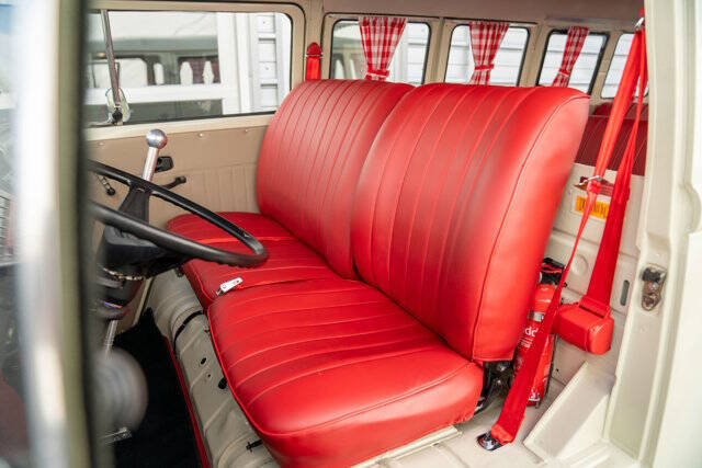 1992 Volkswagen Type-2 Kombi 11