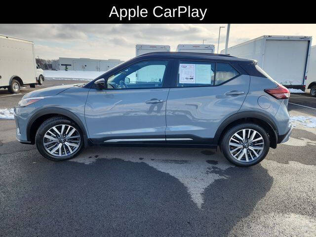 2023 Nissan Kicks SR