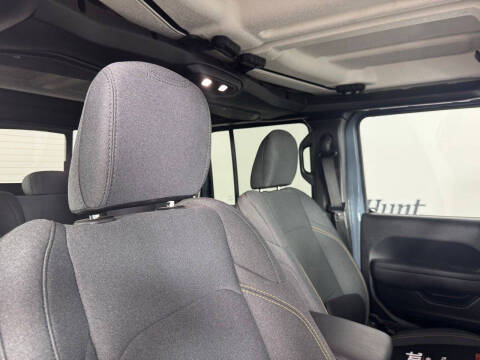 2024 Jeep Gladiator NightHawk