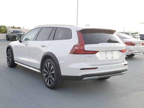 2026 Volvo V60 Cross Country B5 Ultra
