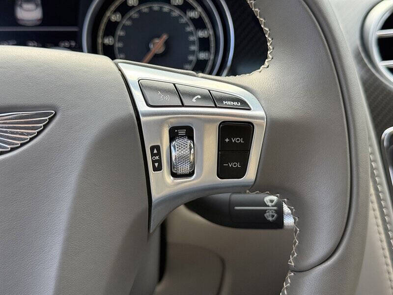 2015 Bentley Continental 38