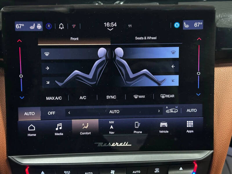 2022 Maserati Quattroporte Modena Q4