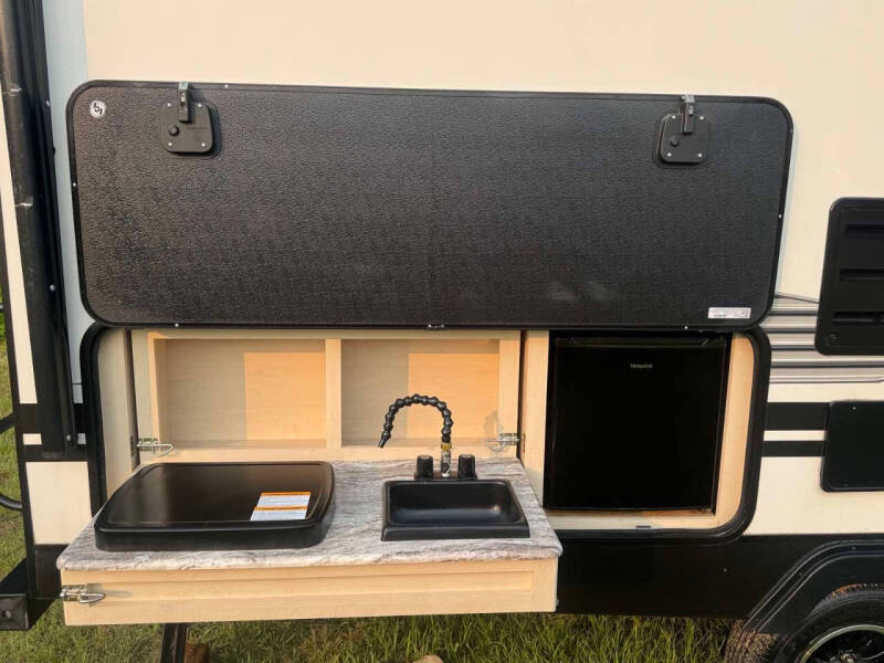 2019 Winnebago Minnie 2201