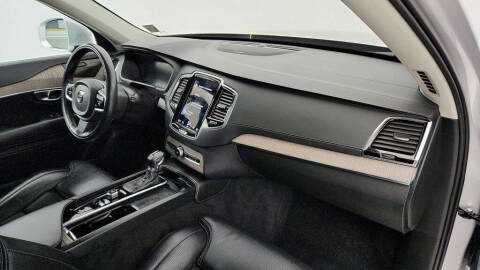 2021 Volvo XC90 T6 Inscription 7-Passenger